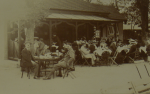 Unknown artist: Cafe at Gyllingdune Gardens, Princess Pavillions, publisher: E. A. Bragg, postcard, 8.7 x 13.9 cms.